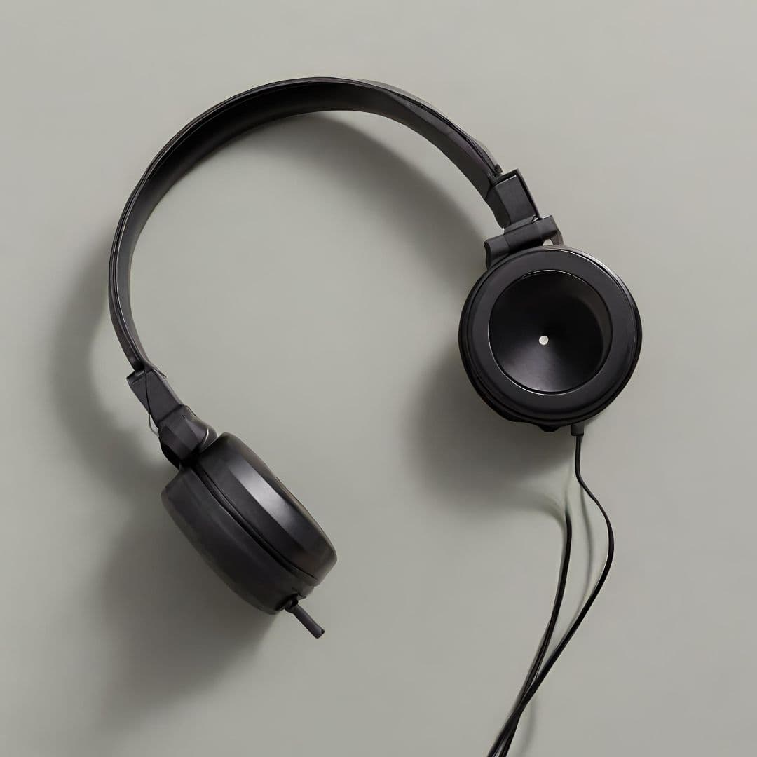 Sleek Comfort-Fit Over-Ear Headphones 2